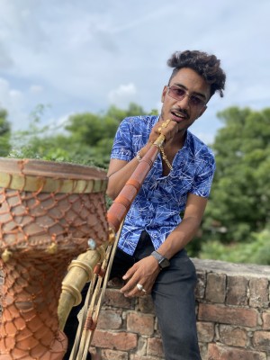 Kartik Soni is spreading his Musical Charm with Amazing Songs