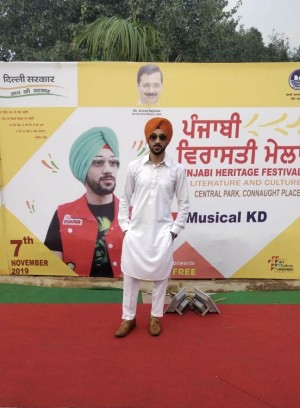 Musical KD at an event