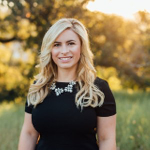 Cosmetic Dentist Cristina Markiewicz Provides Services for the Greater Conejo Valley, California Are