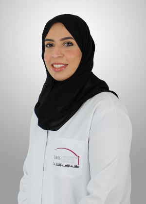 Dr Noura Al Khayyal Pose 02