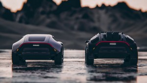 OverlandE Monaco (L) Explorer (R)