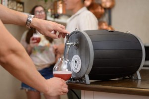 Beverages pour fresh and crisp.