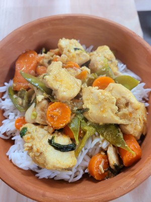 MEC Thai Chicken and Basil Bowl