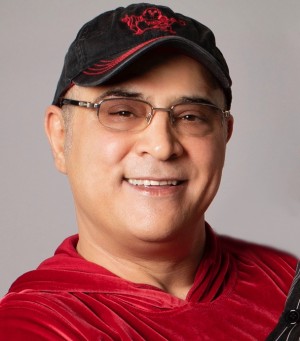 Mehrdad Asemani with his child