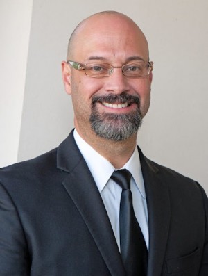 Miguel Martinez, DMD, an Endodontist with Essential Endodontics