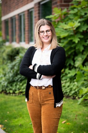 Lauren T. Roles, MD, an Internist with Vancouver Clinic