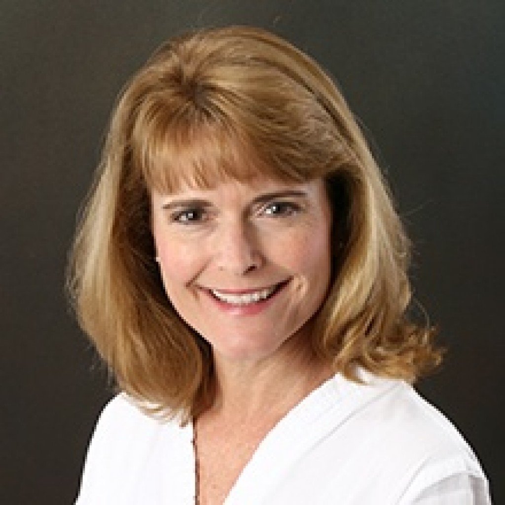 Stephanie L. Santos, DDS, a General & Cosmetic Dentist with Smile by