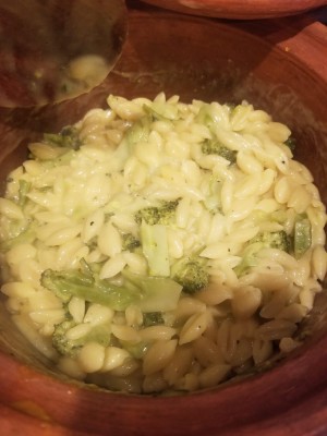 Amazing homemade mac cheese with immune boosting turmeric in MEC