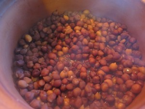 Healthy pressure cooking garbanzo beans in MEC