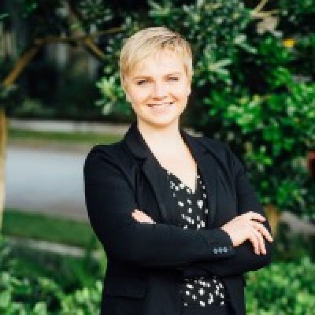 Allison Dickson, OD, an Optometrist with Pearle Capstone Eye Associates