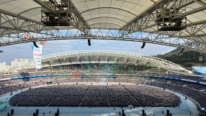 106 186 Graduates in Daegu Stadium