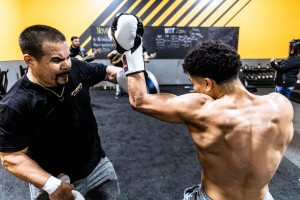 Boxer Abel Mendoza Featured on Manny Pacquiao’s Undercard