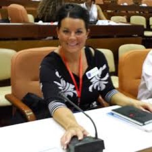 Heather McQueen, Ph.D. Psychotherapist and Well Being Specialist McQueen & Associates (mcqueenassoci