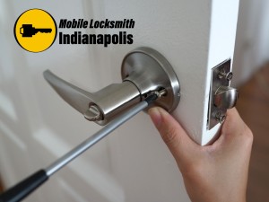 Locksmith install the new door lock
