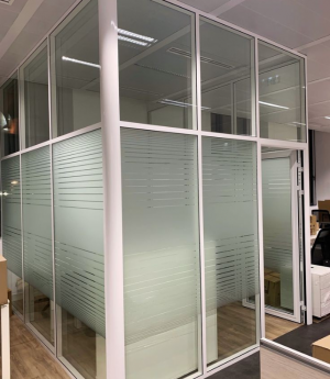 Aluminium Sliding Doors In Lucknow