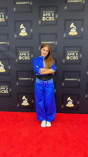 Billboard featuring Dona Maria