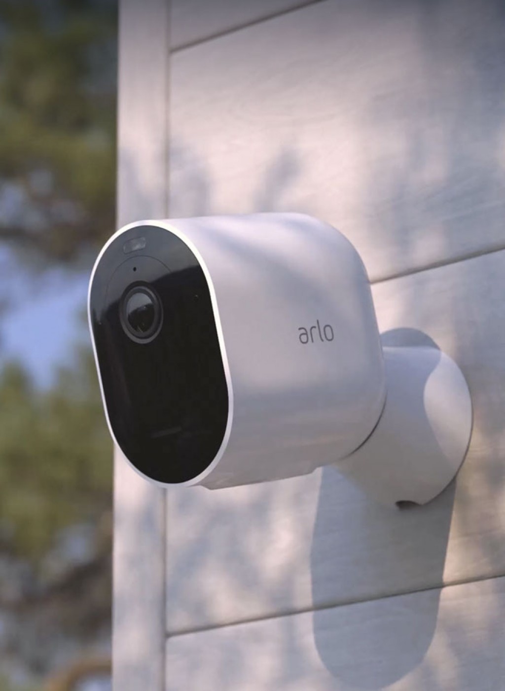 Arlo's New WireFree Pro 4 Spotlight Camera IssueWire