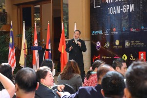 Professor Albert giving speech on New Model，New Opportunity，New Channel