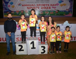 Makoons Ovala - Sports Day - Awards