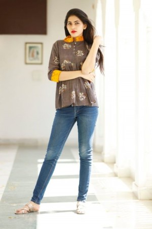 Buy Embroidered Kurtas Online at the Best Prices