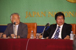  池田明史・東洋英和女学院副学長　中島勇・中東調査会主席研究員 写真 1