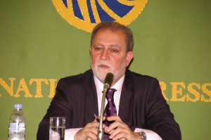 英イスラム政治思想研究所所長 アッザム・タミミ 写真 3