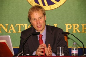 ノーベル博物館館長 オーロフ・アメリーン　 写真 2