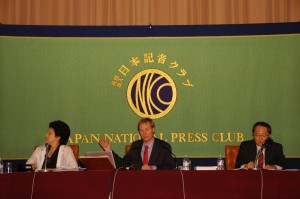 ノーベル博物館館長 オーロフ・アメリーン　 写真 3