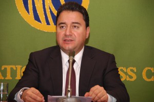 副首相 アリ・ババジャン 写真 2