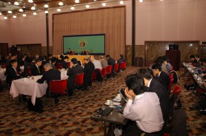 前原誠司・民主党政策調査会長 写真 1