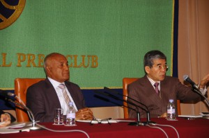 外相 アハメド・ナシーム 写真 2