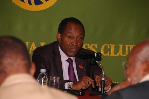 首相 アイレス・ボニファシオ・アリ 写真 1