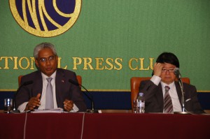 外相 ザカリアス・アルバノ・ダ・コスタ 写真 2