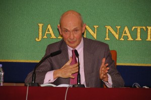 事務局長 パスカル・ラミー 写真 1