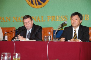 駐日大使 エブゲニー・アファナシエフ 写真 2