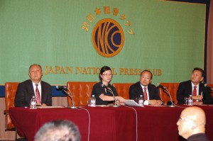  「清華大学・道紀忠華シンクタンク」記者会見 写真 2