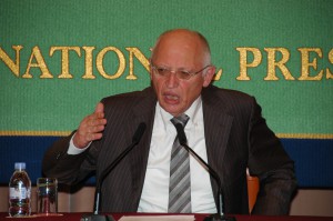 前欧州委員会副委員長 ギュンター・フェアホイゲン 写真 1