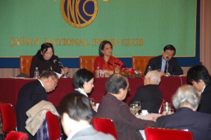 駐日大使 ディーパ・ゴパラン・ワドワ 写真 2