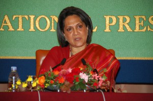 駐日大使 ディーパ・ゴパラン・ワドワ 写真 1