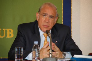 事務総長 アンヘル・グリア 写真 1