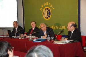 事務総長 アンヘル・グリア 写真 2