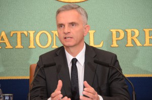 大統領 ディディエ・ブルカルテル 写真 1