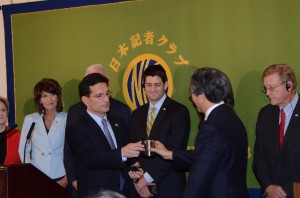 共和党院内総務 エリック・カンター 写真 2