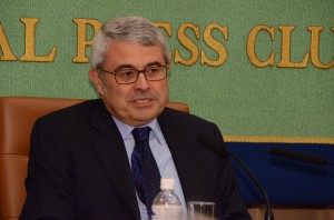 駐日大使 アフメト・ビュレント・メリチ 写真 2