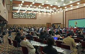 野田聖子・総務相　女性活躍担当　会見 写真 4