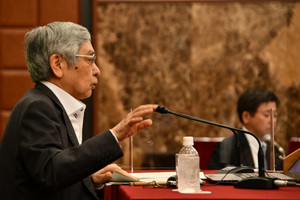 黒田東彦・日本銀行総裁　会見 写真 3