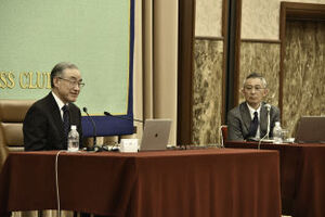 石渡明・前原子力規制委員会委員　会見 写真 3