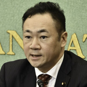 鈴木馨祐法相　会見 写真 1