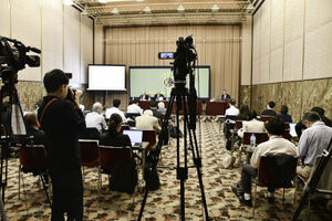 大鳥精司・国立大学病院長会議会長ら 会見 写真 6
