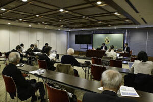 「人口減少時代を生きる」(4) 五十嵐中・東京大学大学院特任准教授 　 写真 4